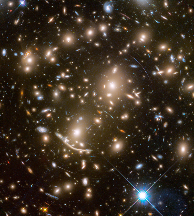 The massive galaxy cluster Abell 370 as seen by Hubble Space Telescope in the final Frontier Fields observations.